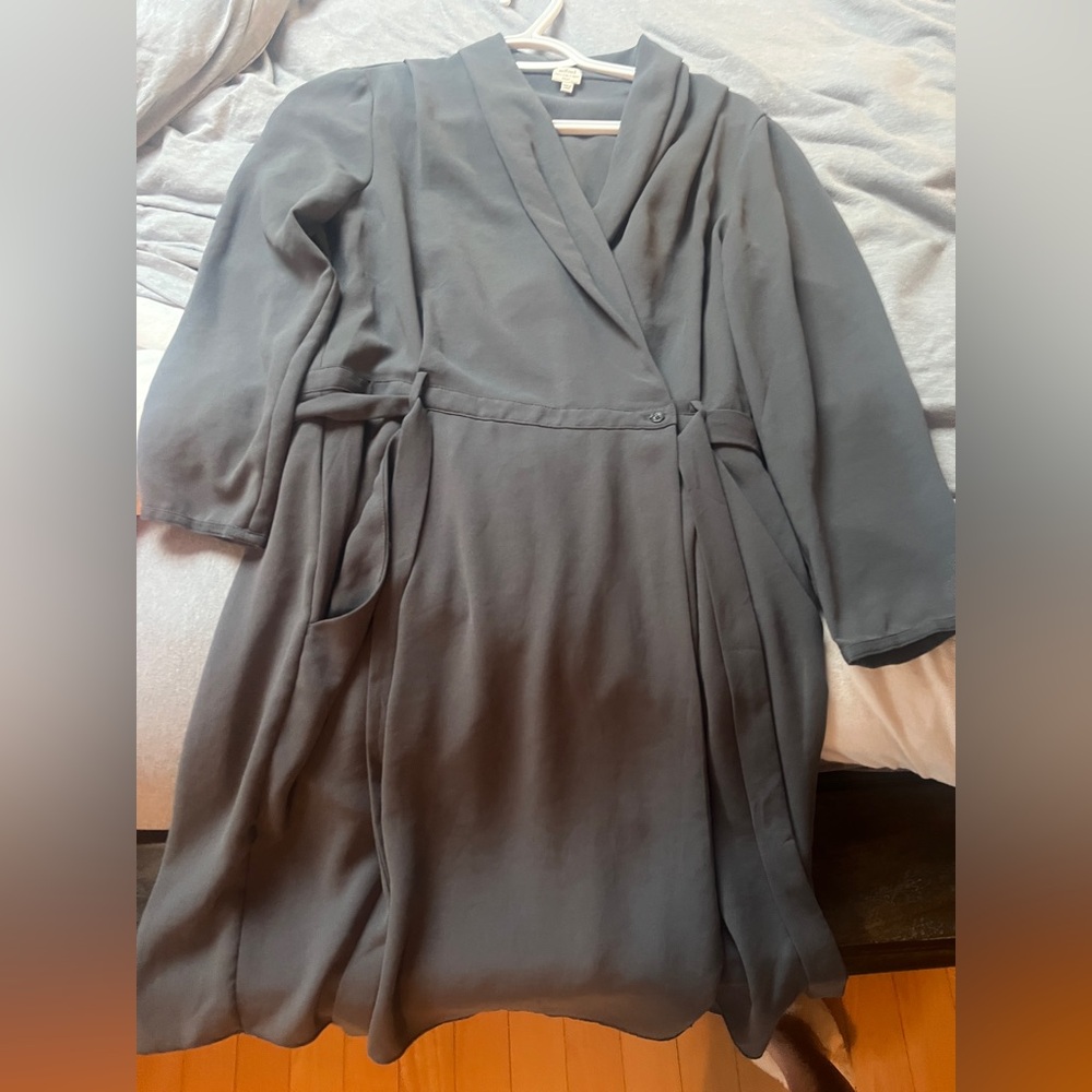 Aritzia Franca dress size 4 dark grey